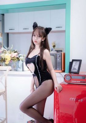 国产av美女外星人_超清高清迅雷在线观看