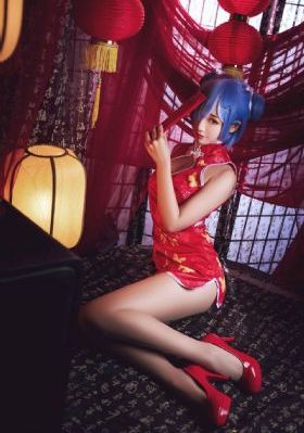 欧美女人穴_720在线播放